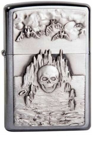 ZIPPO Feuerzeug 1300142 Death Valley Emblem Totenkopf und Fledermaus